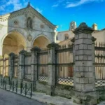 Santuario di San Michele Arcangelo - Foto di https://visit.puglia.it/it/santuario-di-san-michele-arcangelo